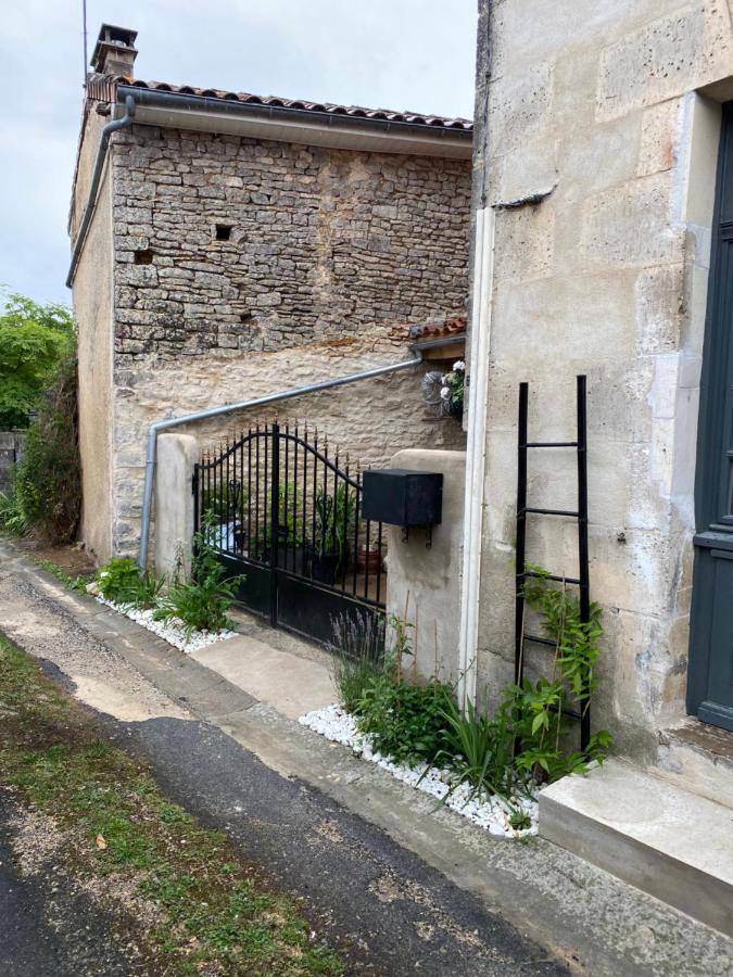 Villa La Cour Blanche Verteuil-sur-Charente Esterno foto